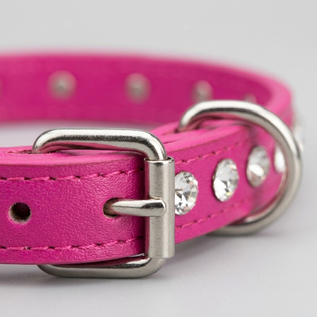 Guau&Grr® | Collar Elegante en Cuero con Pedrería "DiamondGlam"