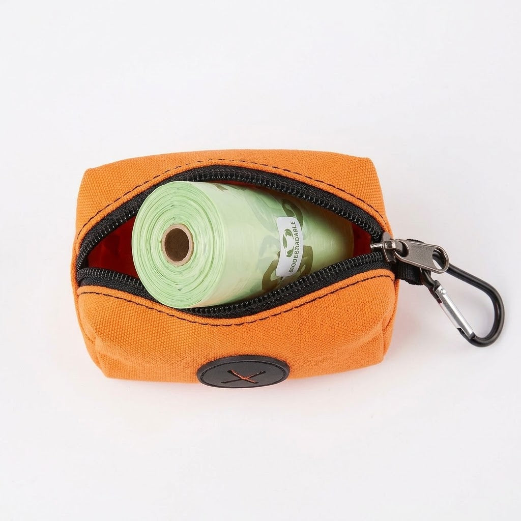 Guau&Grr® | Dispensador de Bolsas en Lona Premium con Mosquetón "PawsPort"